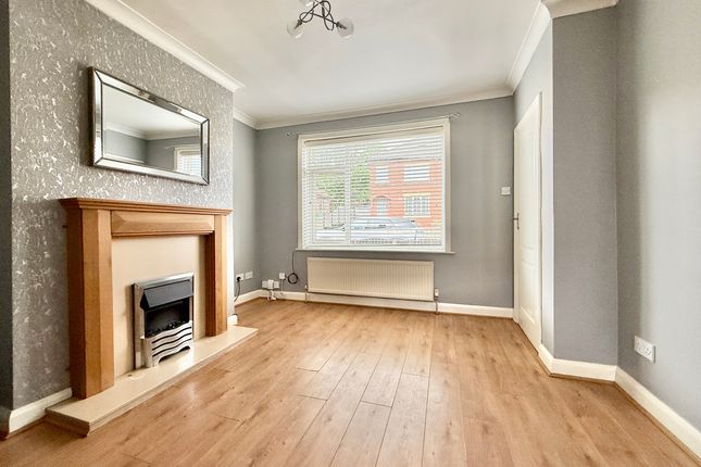 17 Queen Elizabeth Street, Wakefield photo 2