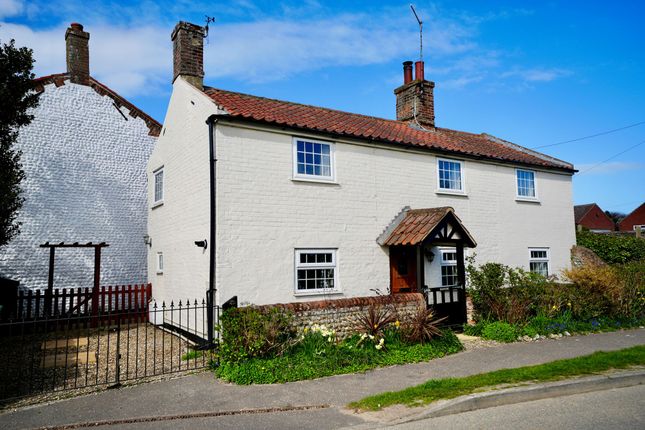 3-bed house on Wayside Cottage Walcott Road, Norwich, £260,000