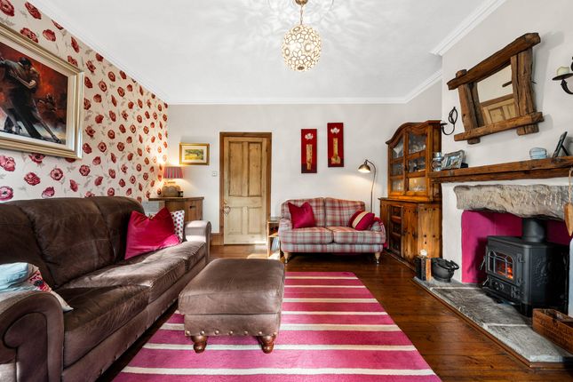 3, Hall Syke, Huddersfield photo 4