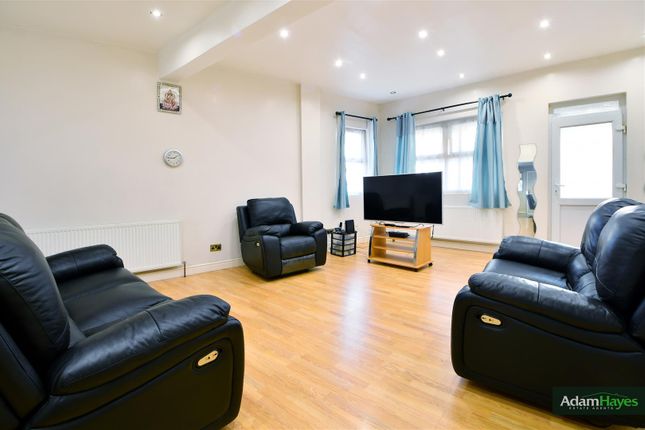 End terrace house for sale in Manor Park Road, East Finchley
