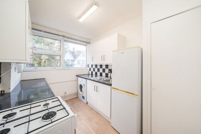 16, Bucklands Road, Teddington photo 5