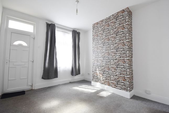 Terraced house to rent in Villiers Street, Coventry