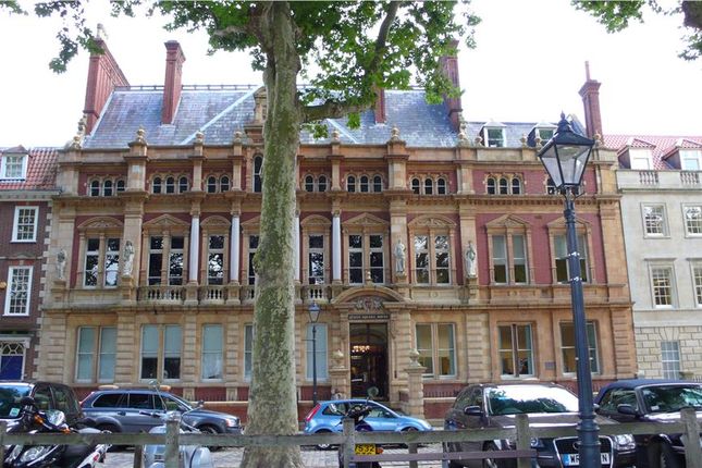 Office to let in Queen Square, Bristol