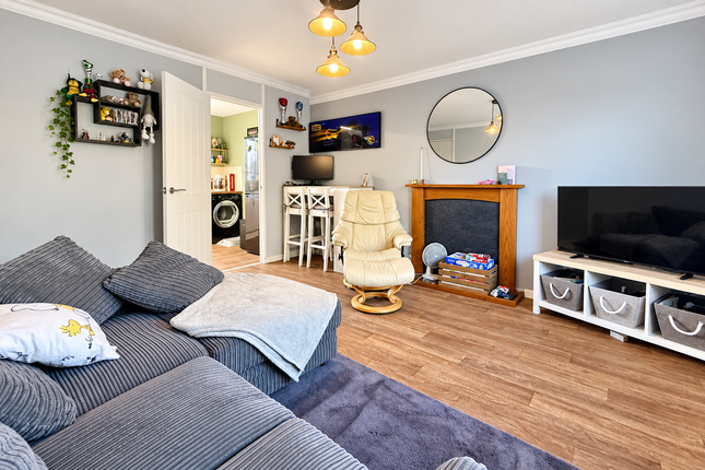 80, Prideaux-brune Avenue, Gosport photo 2