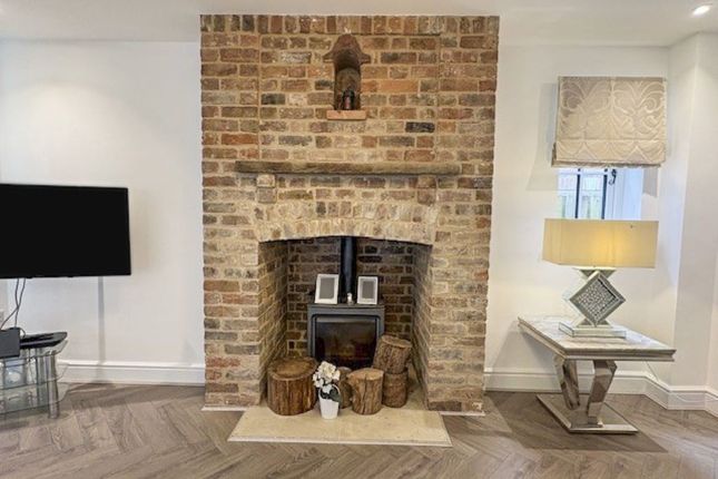 5, Chestnut Rise, Ipswich photo 3