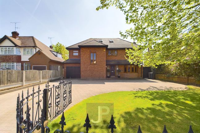 Thumbnail Detached house for sale in London Road, Brentwood