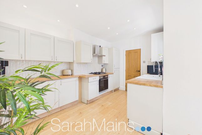 52 Sandy Lane, Gateshead photo 3