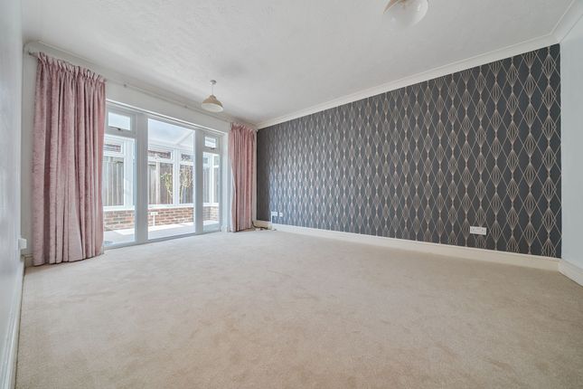 5 Pilgrims Way, Bognor Regis photo 4