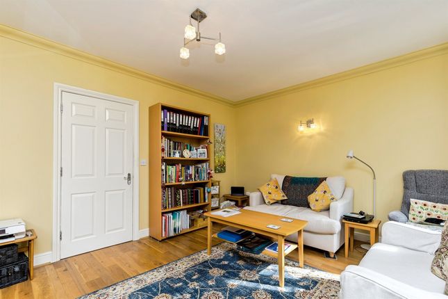 6, Maddox Drive, Crawley photo 4