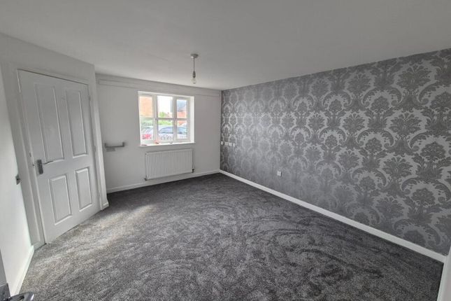 3 Bedroom Bungalow On Lincoln Rd Da8