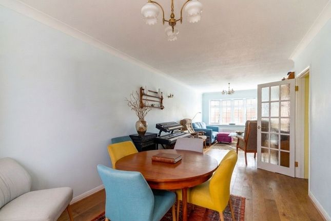 2 Southfields Road, Eastbourne photo 2