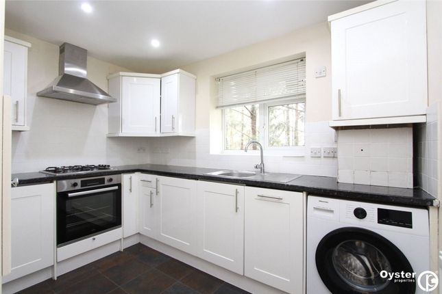 Flat 5, 115 Edgwarebury Lane, Edgware photo 2
