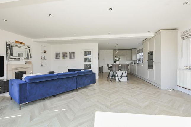 35, Jenkins Avenue, St. Albans photo 3