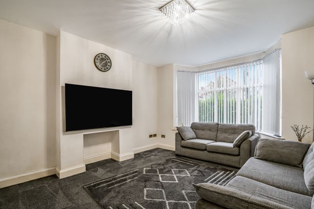 27, Evington Drive, Leicester photo 4