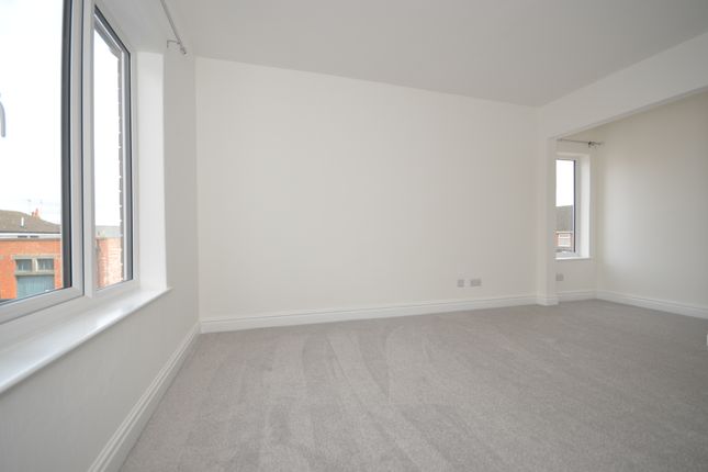 Flat to rent in Washbrook Road, Rushden, Northamptonshire