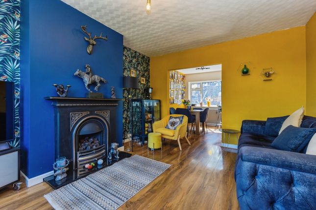 17, Cherry Tree Walk, Mossley photo 4