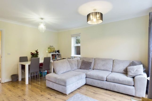 46 Baker Crescent, Dartford photo 4