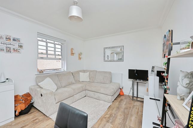 18, Grouse Close, Norwich photo 4