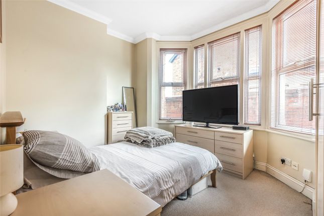 Flat 3, 118, Tilehurst Road, Reading photo 4