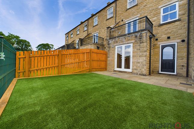 Terraced house for sale in Sharket Head Close, Queensbury