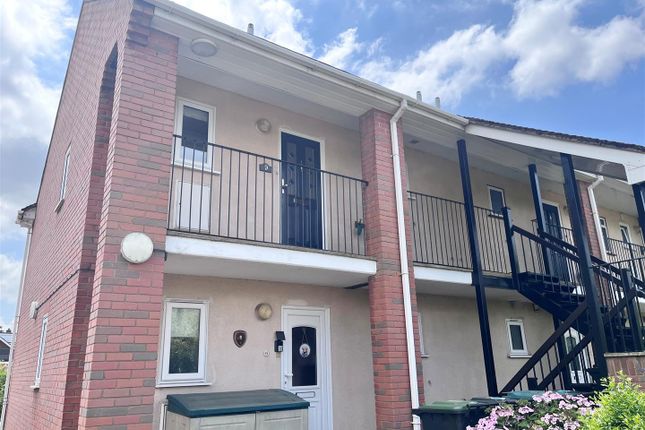 Flat 9, Hook Green Court, New Road, Gravesend photo 2