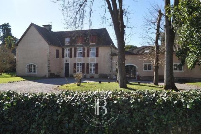 Thumbnail Detached house for sale in Sauveterre-De-Béarn, 64390, France