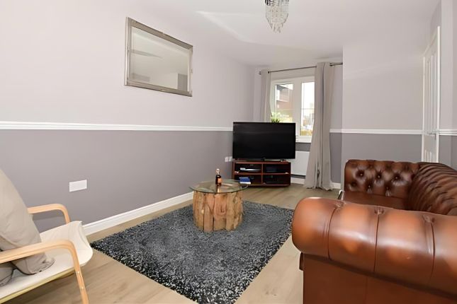 13, Marsh Street North, Dartford photo 4