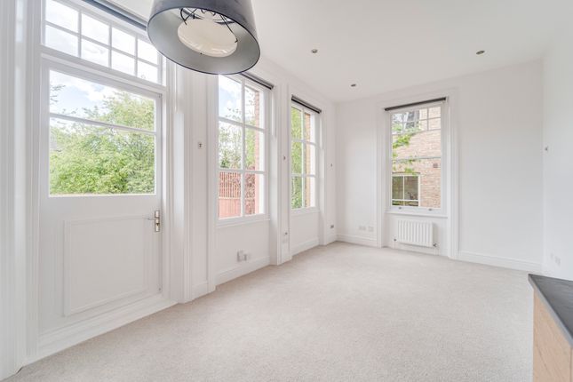 Thumbnail Flat for sale in Shepherds Hill, London