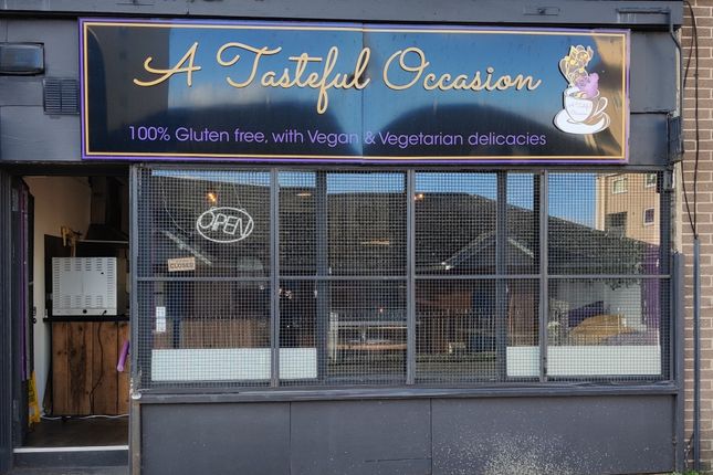 Retail premises to let in Links Street, Kirkcaldy, Fife
