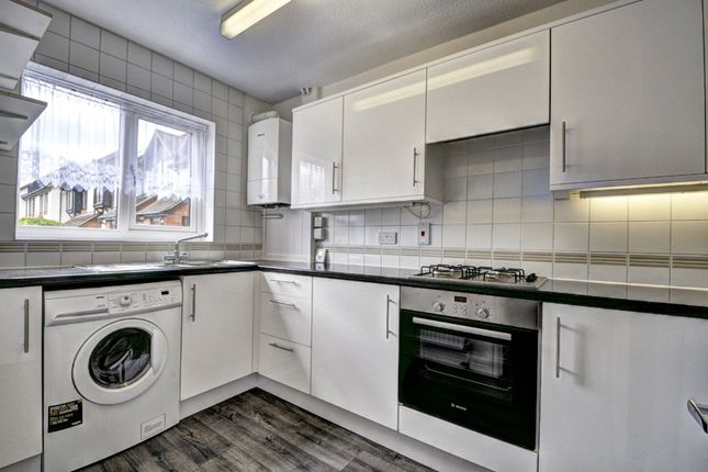 92 Jasmine Crescent, Princes Risborough photo 2