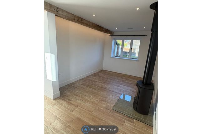 The Bull Pen, Staple Hill Wellesbourne, Warwickshire photo 3