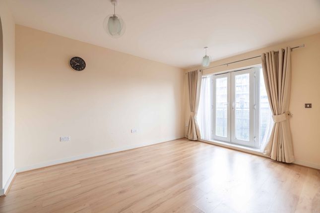 74, Aspects Court, Slough photo 4