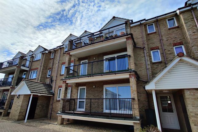 Shared accommodation for sale in Northcliff Gardens, Shanklin