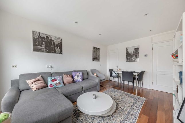 Flat for sale in North Road, London