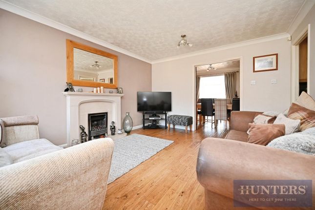 6, The Leavens, Bradford photo 3
