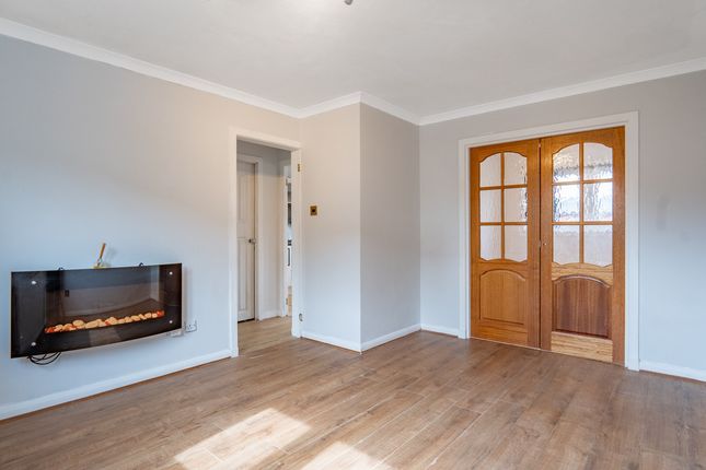 14, Brinuth Place, Elgin photo 2