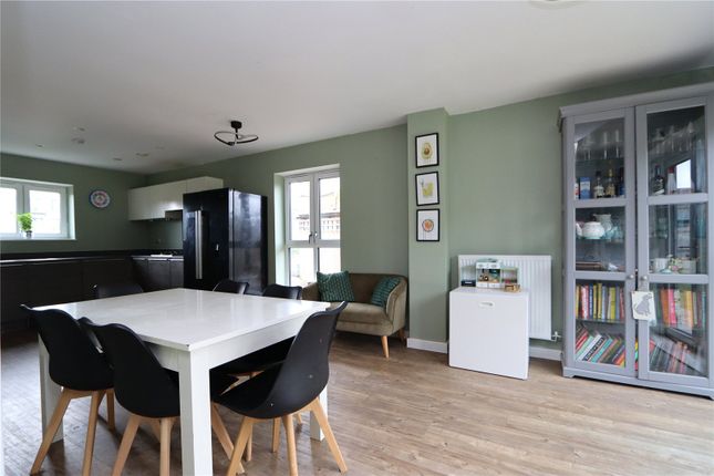 12, Forrester Walk, Oakgrove photo 4