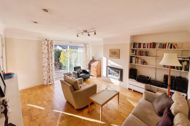 8, Derwent Drive, Childer Thornton photo 3