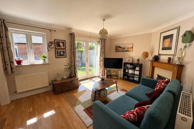 11, Suttil Crescent, Bridport photo 2