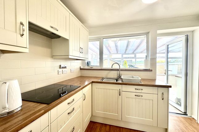 16 Castle Road, SHERBORNE photo 4