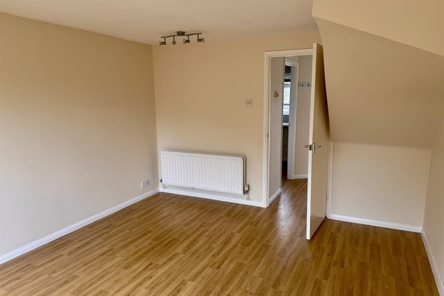 54, Sycamore Drive, Kettering photo 4