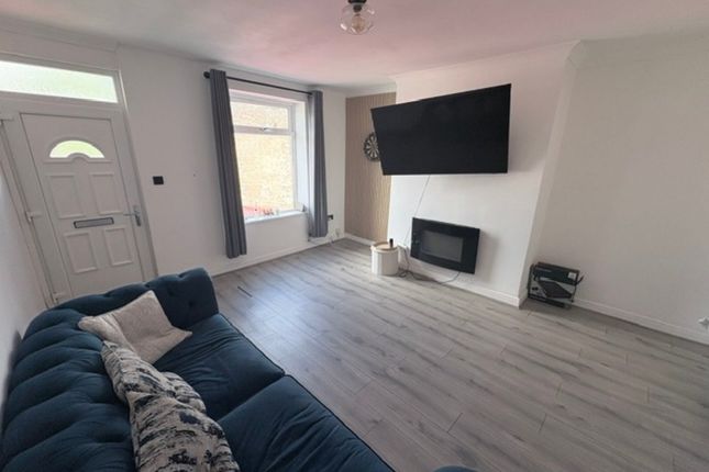 6, Daisy Bank, Bacup photo 2