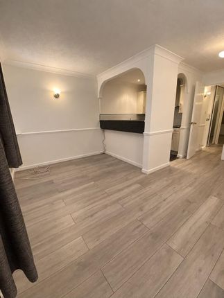 38, Maltby Drive, Enfield photo 2