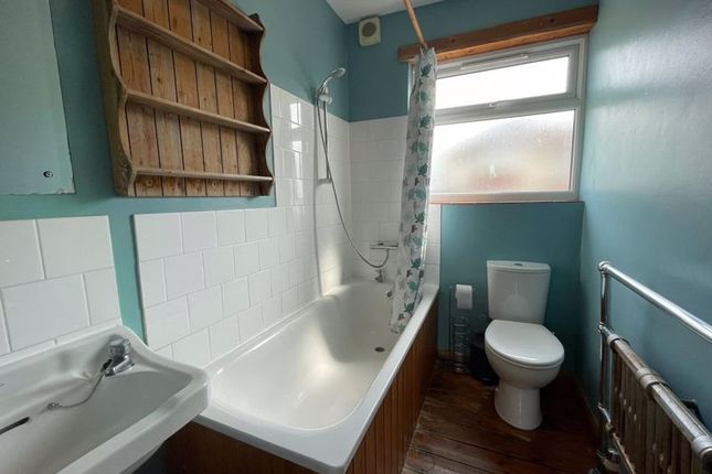 Terraced house to rent in Baden Road, Brighton