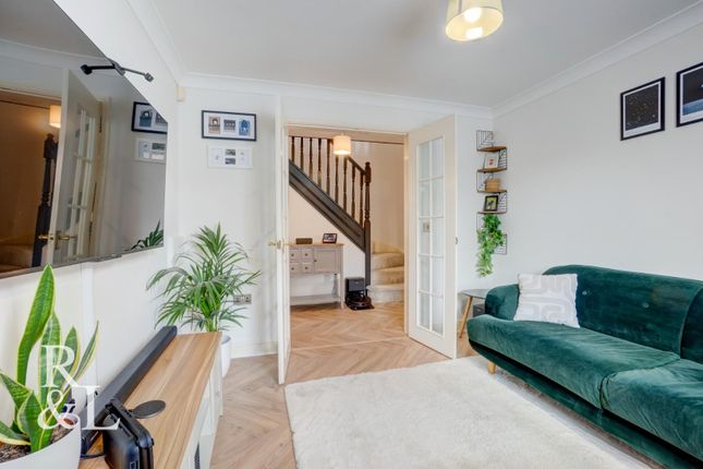 15, Brunel Way, Swadlincote photo 3