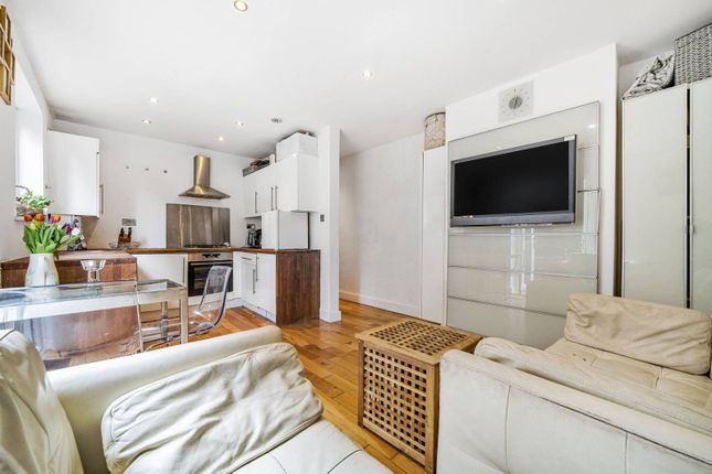 Thumbnail Maisonette for sale in Woodbury Street, Tooting Broadway, London