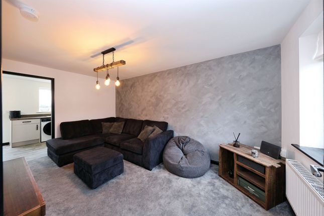 9, Mistletoe Way, SUTTON-IN-ASHFIELD photo 3