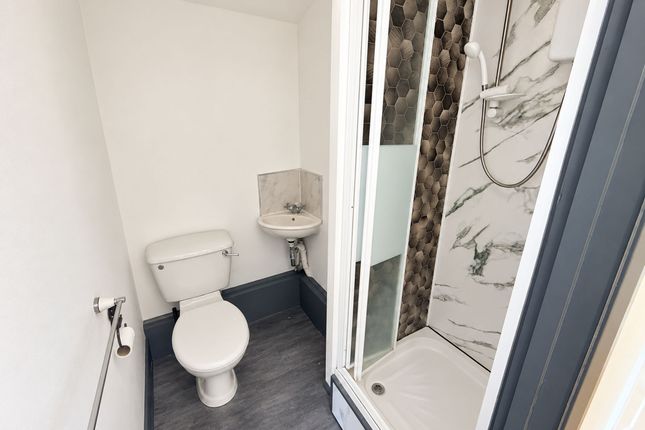 Room 3, 4 Stroud Road, Bristol photo 4