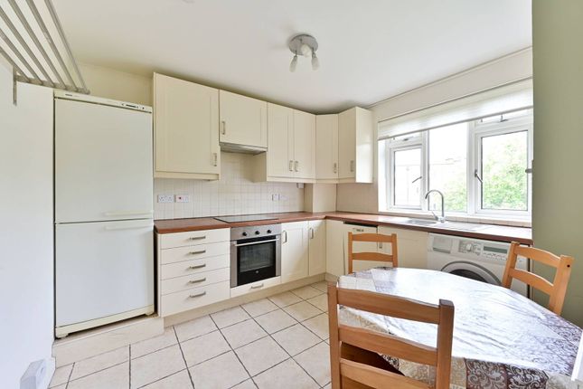 Thumbnail Flat to rent in Queensmere Court, Barnes, London