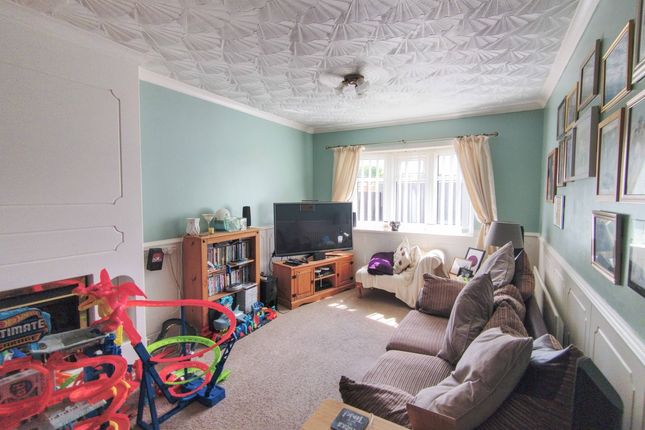 25, Warwick Place, Peterlee photo 2